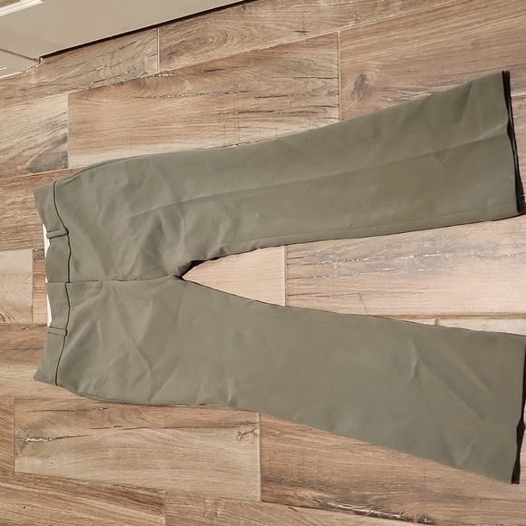 Ann Taylor Pants - Ann Taylor women's slacks size 4P  0299